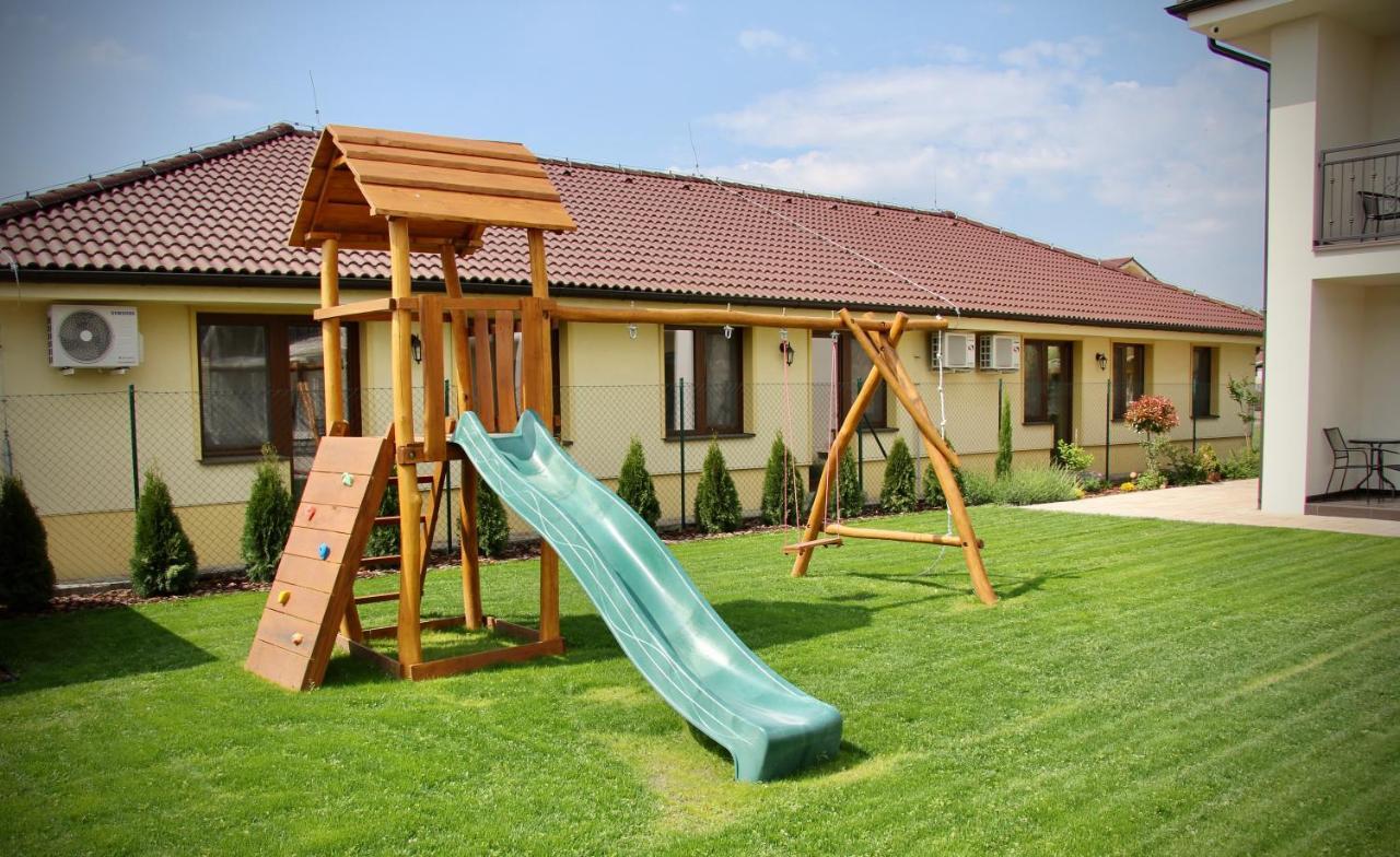 Jazmin Apartmany Вельки Медер Екстер'єр фото